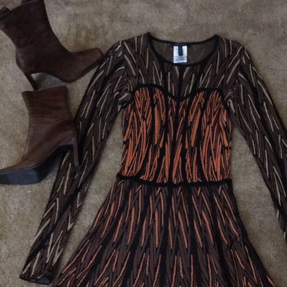 BCBGMAXAZRIA medium dress - Picture 3 of 6